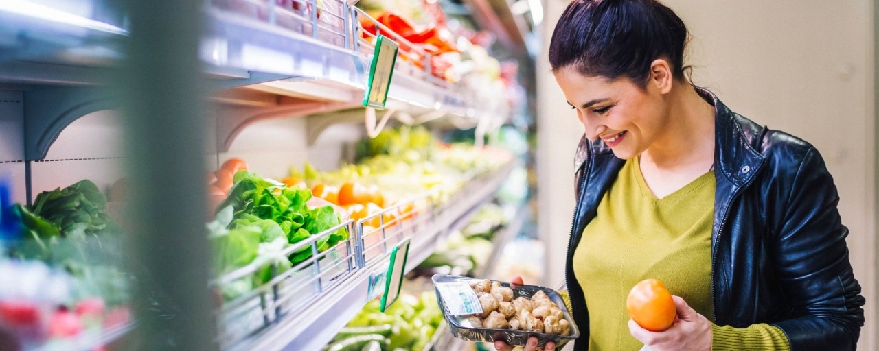 Student shopping for food